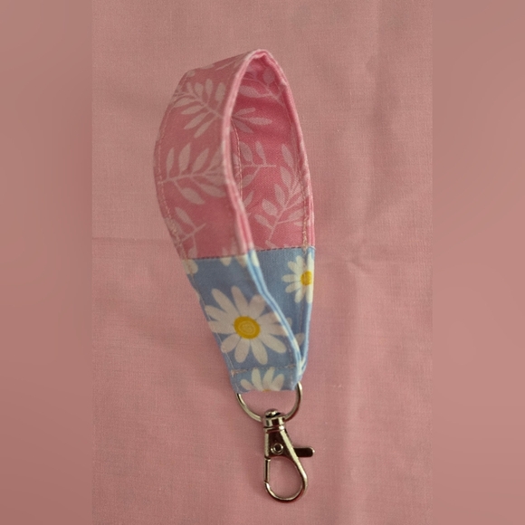 Floral Pink and Blue Wristlet Keychain - Picture 4 of 5
